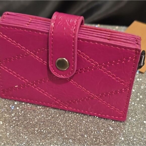 Steve Madden BFlora CC Wallet- Fushia - Picture 4 of 5